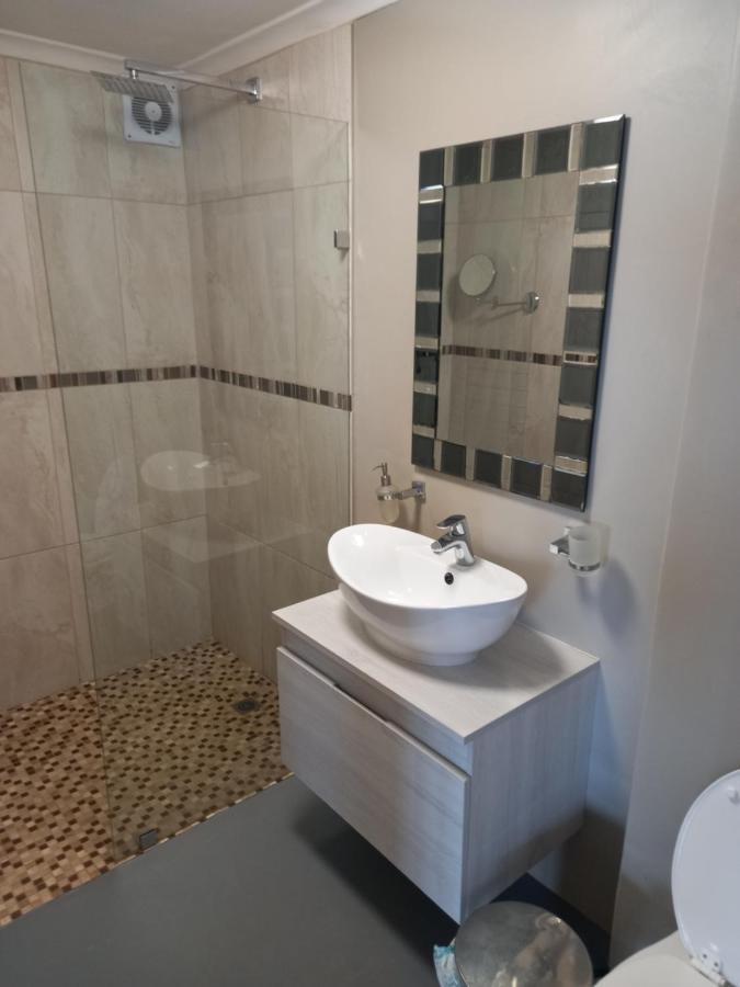 Mussel Beach Holiday Lets Appartement Kaapstad Buitenkant foto