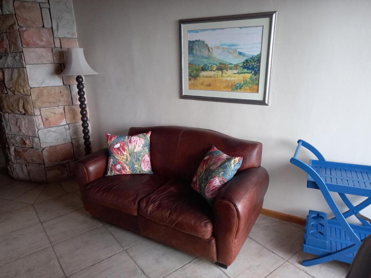 Mussel Beach Holiday Lets Appartement Kaapstad Buitenkant foto