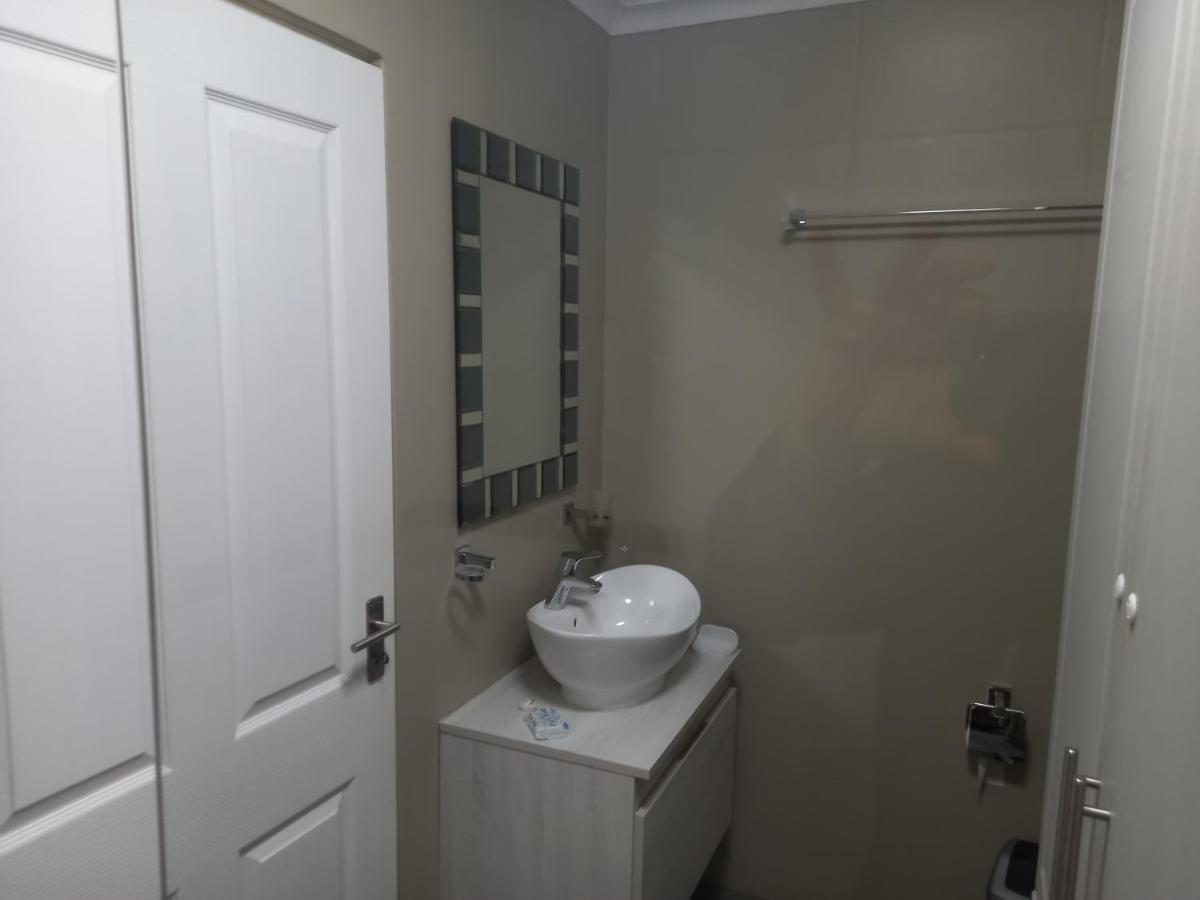 Mussel Beach Holiday Lets Appartement Kaapstad Buitenkant foto
